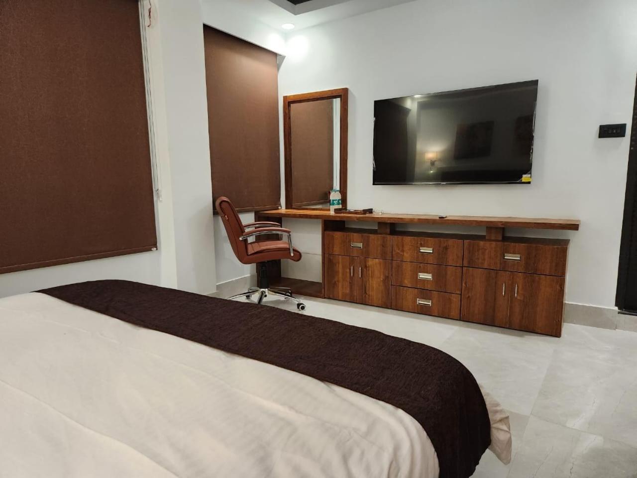 Blue Angel Guest House Шиллонг Экстерьер фото