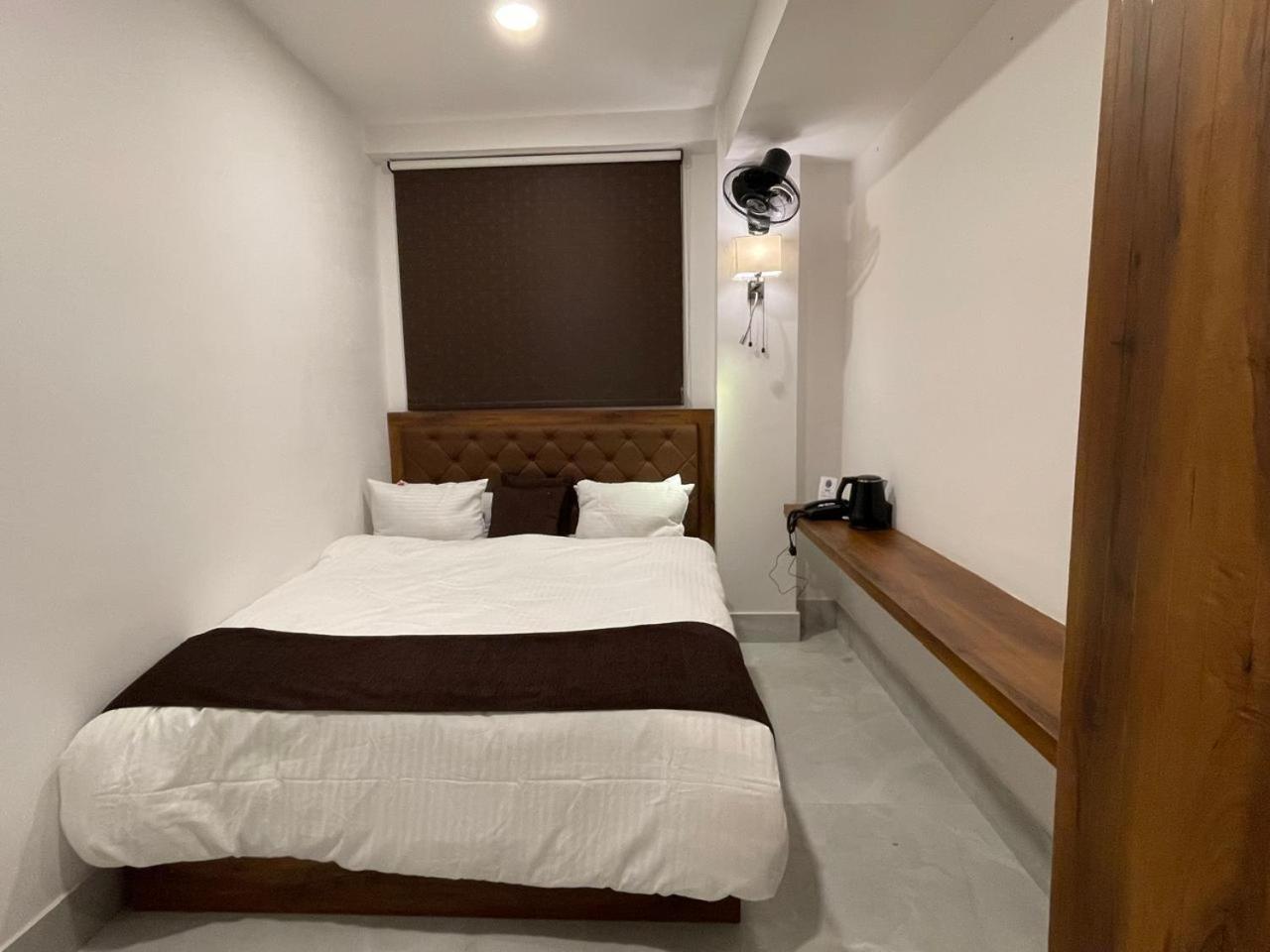 Blue Angel Guest House Шиллонг Экстерьер фото