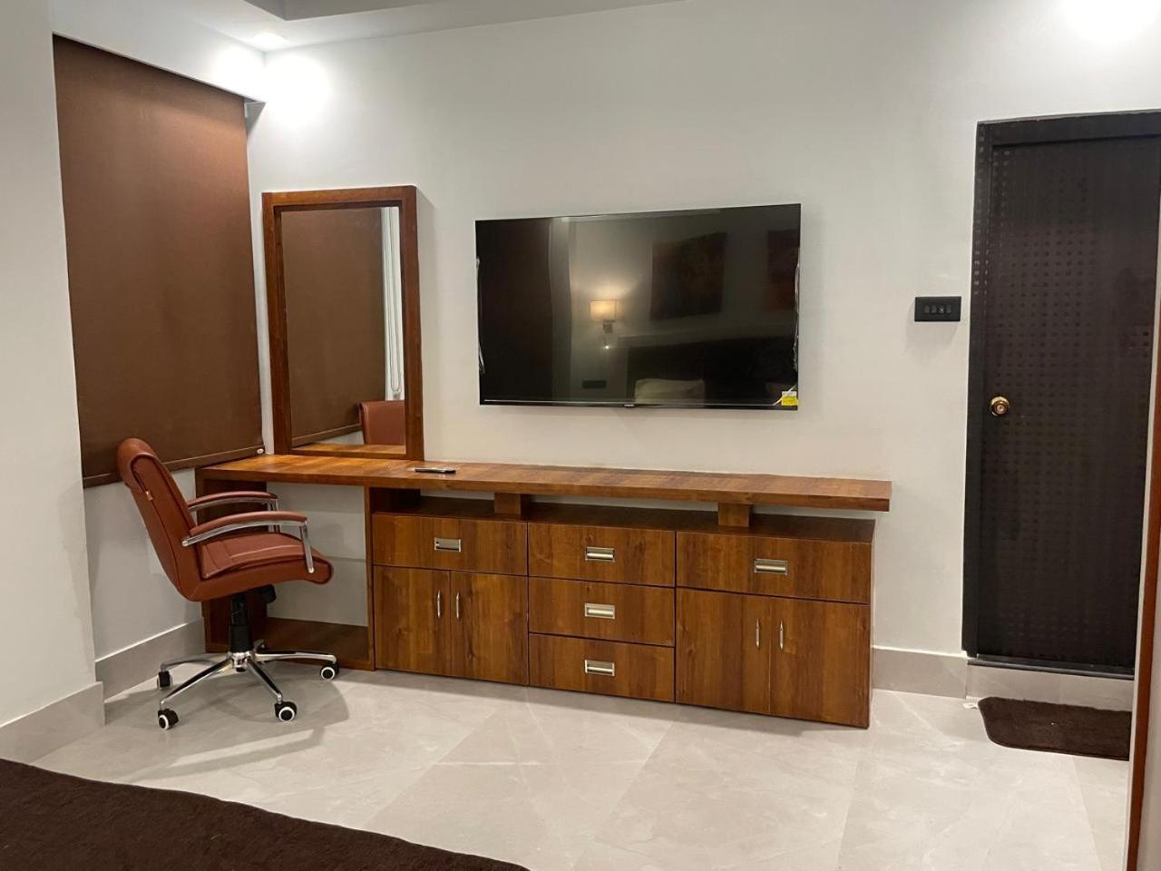 Blue Angel Guest House Шиллонг Экстерьер фото