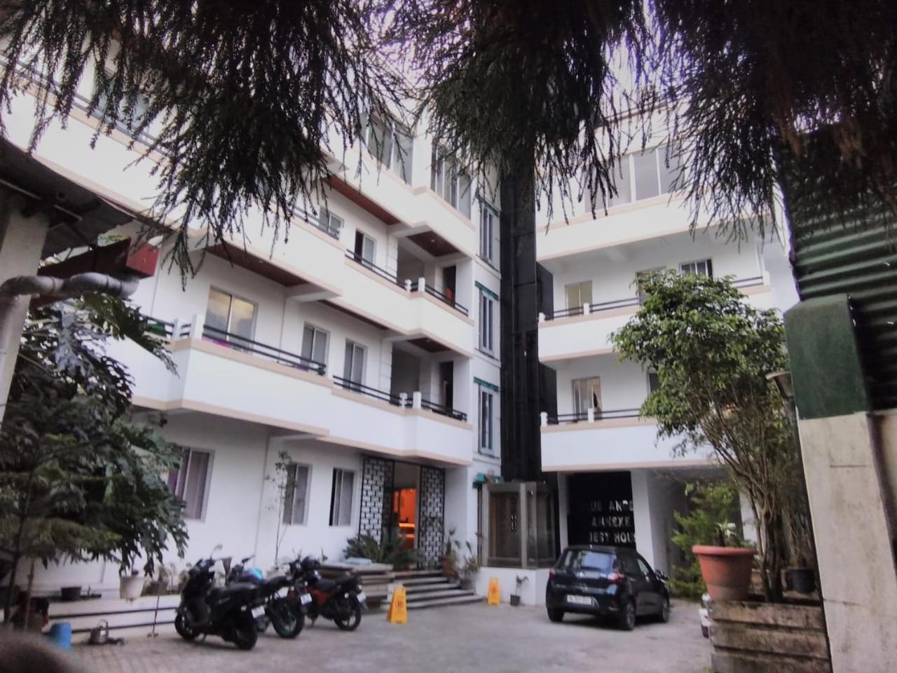 Blue Angel Guest House Шиллонг Экстерьер фото