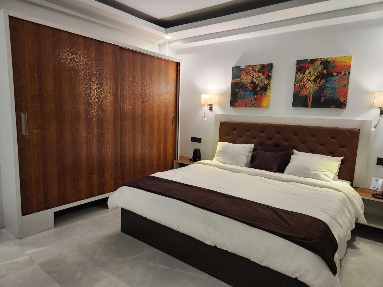 Blue Angel Guest House Шиллонг Экстерьер фото