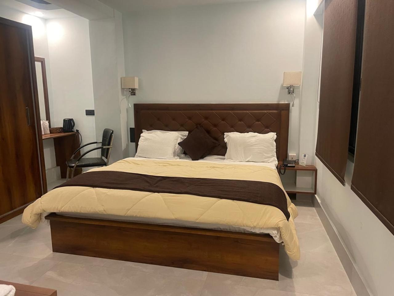 Blue Angel Guest House Шиллонг Экстерьер фото