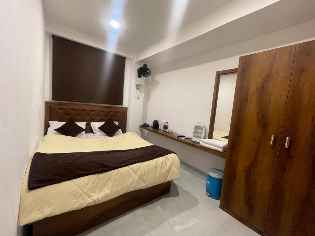 Blue Angel Guest House Шиллонг Экстерьер фото