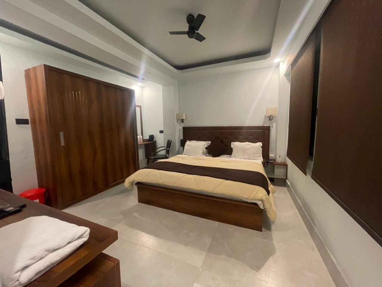 Blue Angel Guest House Шиллонг Экстерьер фото